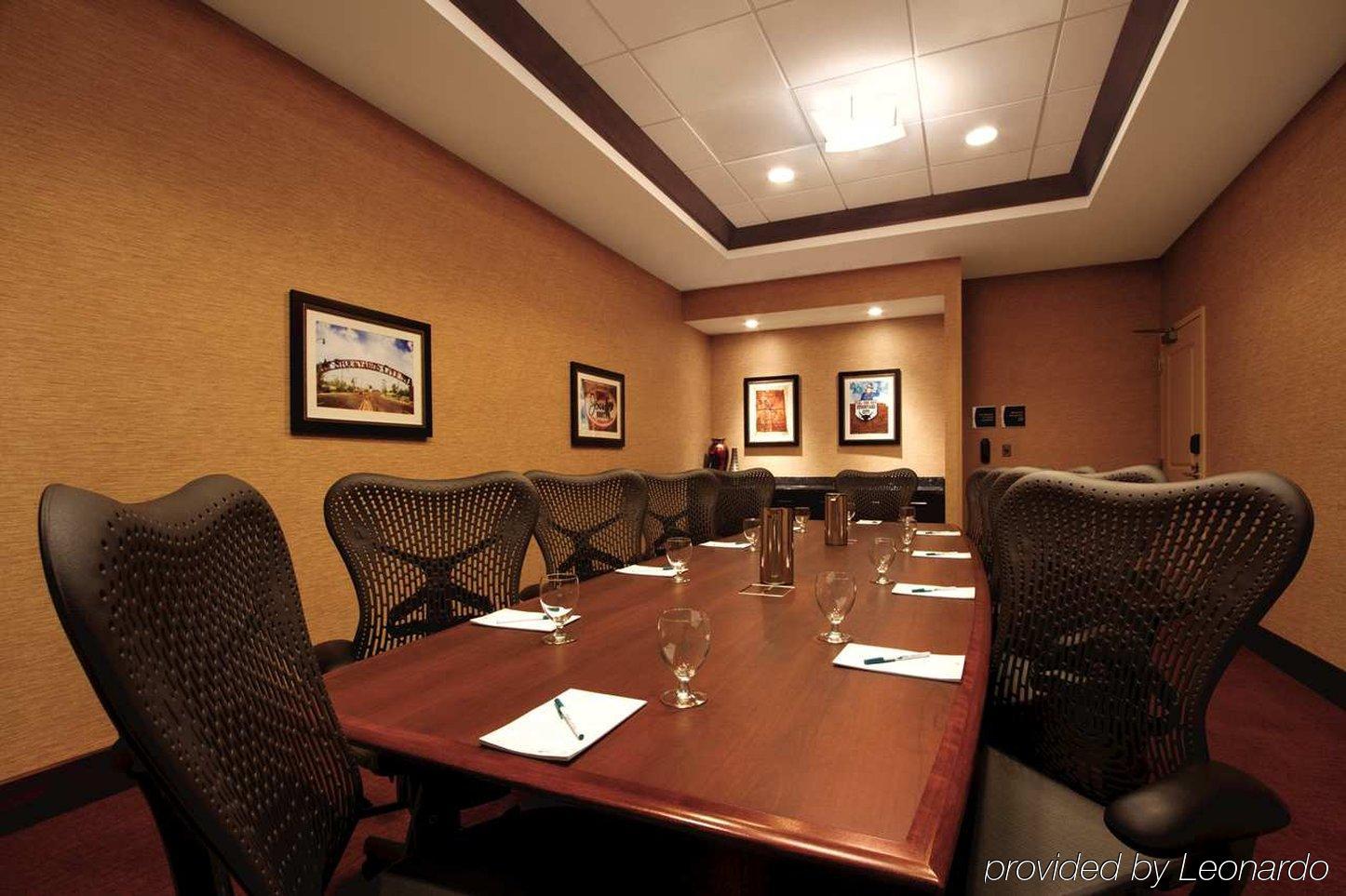 Hilton Garden Inn Oklahoma City/Bricktown Екстер'єр фото
